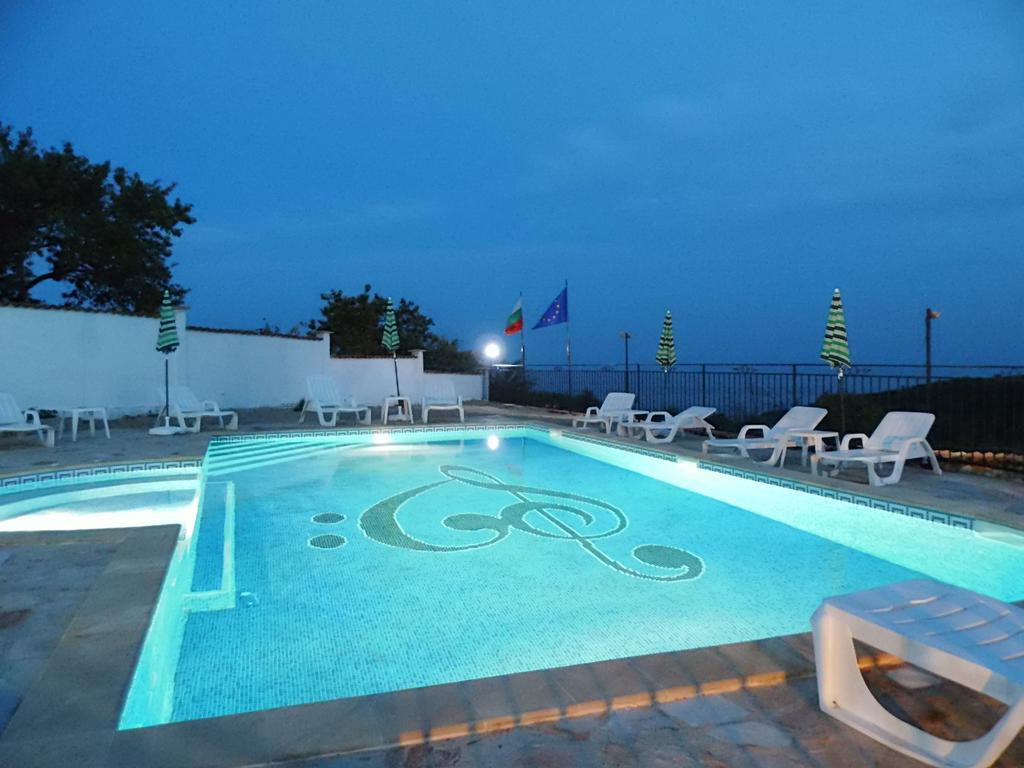 Villa Топола Екстериор снимка